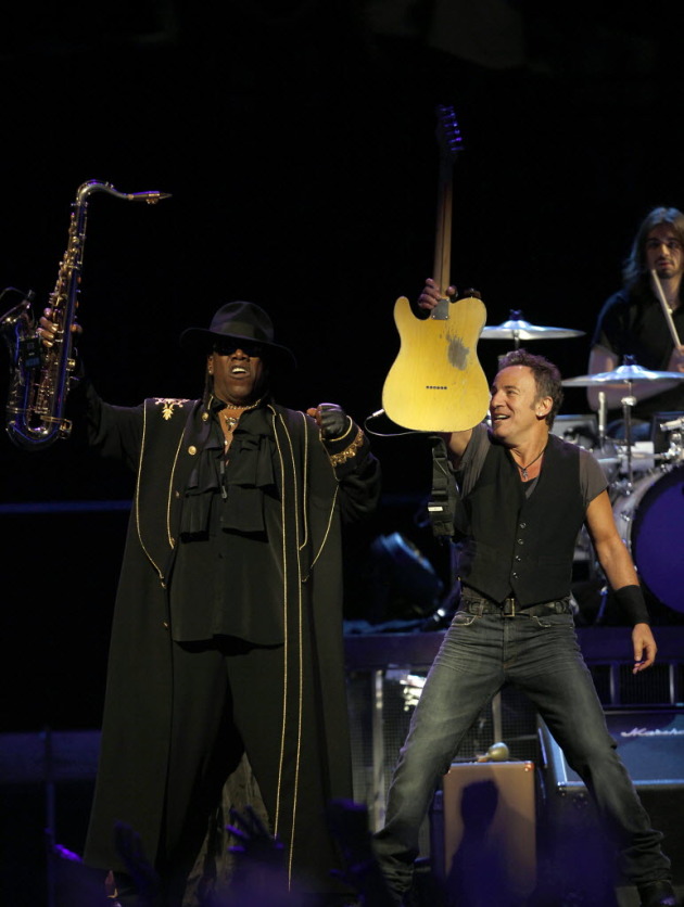 bruce springsteen clarence clemons kiss. Clarence was right beside the