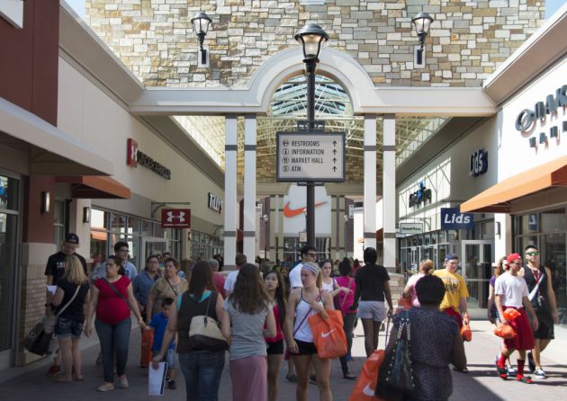 Will the new Eagan outlet mall weaken Albertville Premium Outlets? - 0